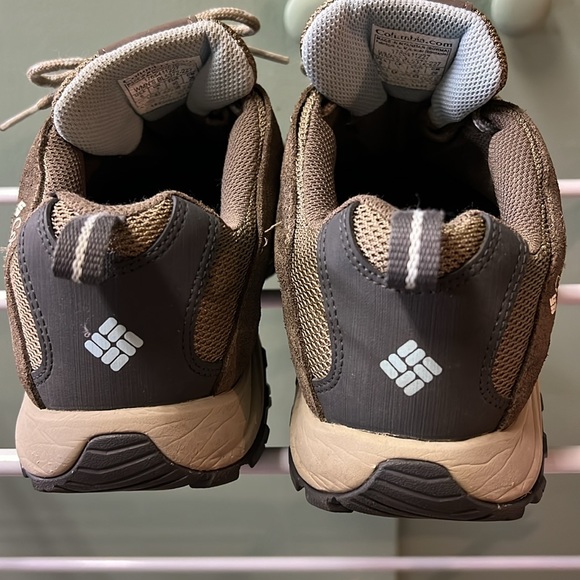 LADIES COLUMBIA CRESTWOOD WATERPROOF HIKING 🥾 SHOES - Picture 4 of 6
